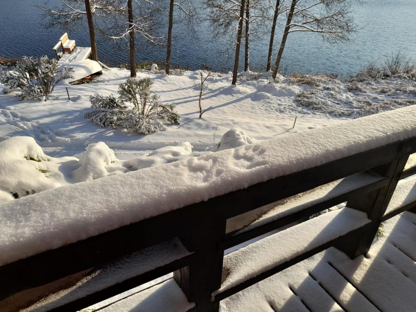 Ezerkalni Villa Raiskums Exteriör bild