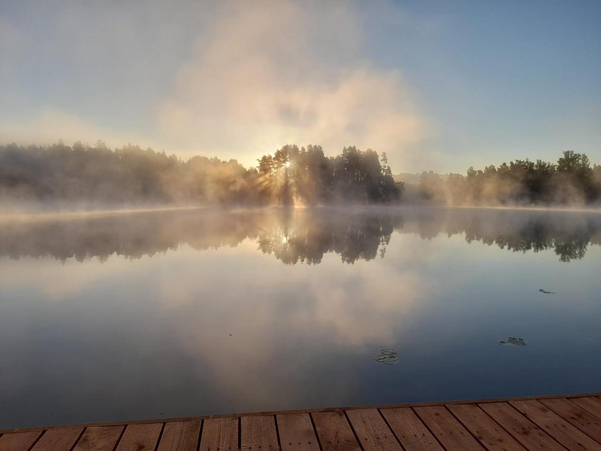 Ezerkalni Villa Raiskums Exteriör bild