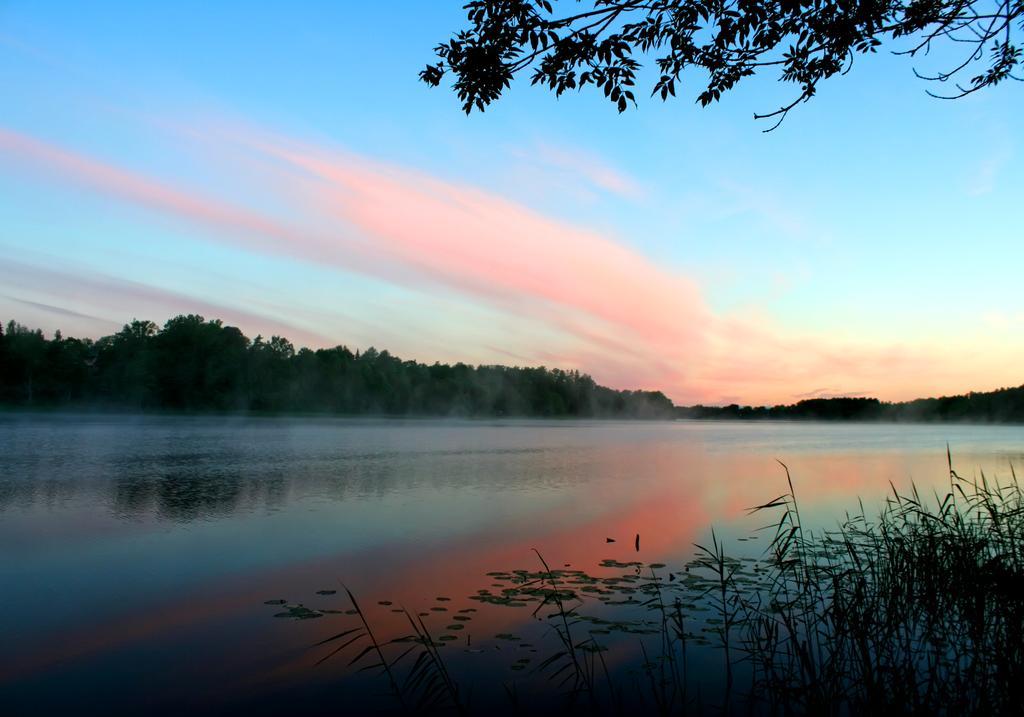 Ezerkalni Villa Raiskums Exteriör bild